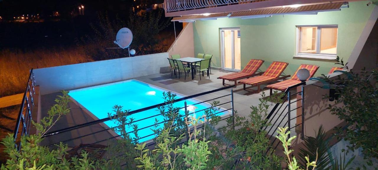 Apartment M&M With Private Pool Kučine 외부 사진