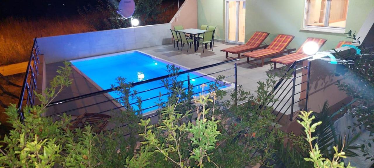 Apartment M&M With Private Pool Kučine 외부 사진
